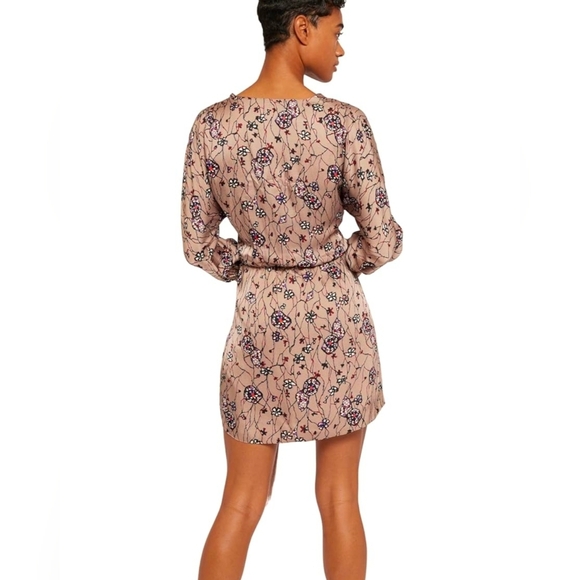 Joie Women's Ronnie Mini Dress Cocktail V-Neck Fringe Belt Casual Size 4 - Picture 4 of 9